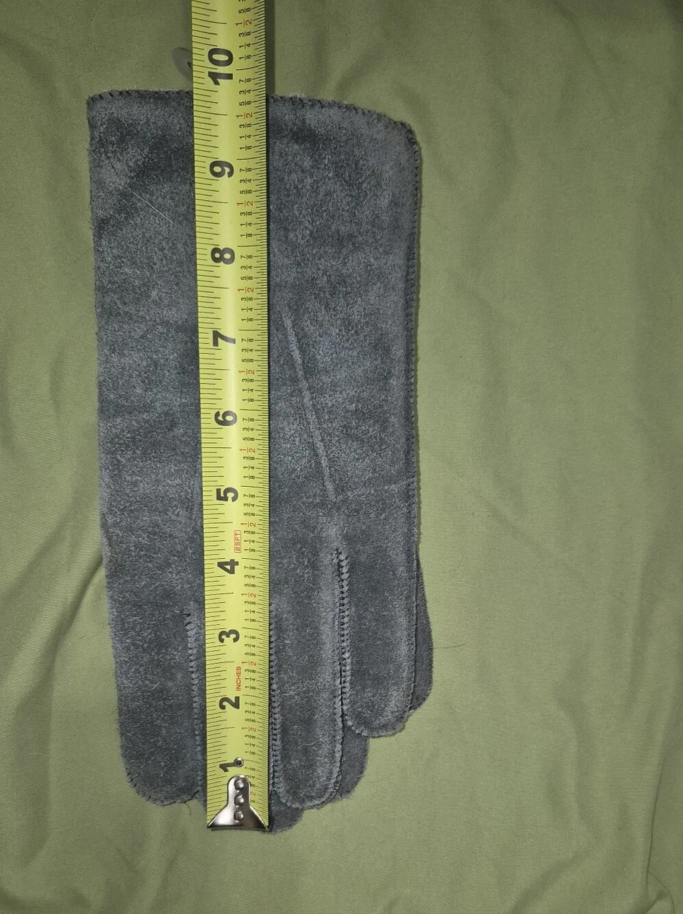 Gray Isotoner Gloves Size Small